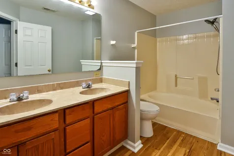 10752 Newgate Lane Indianapolis IN 46231