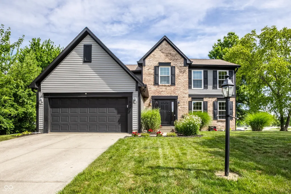8470 Andorra Drive Fishers IN 46038