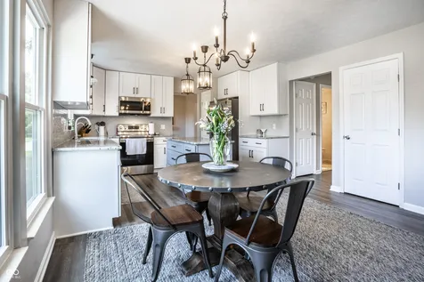 8470 Andorra Drive Fishers IN 46038