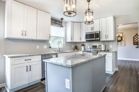 8470 Andorra Drive Fishers IN 46038