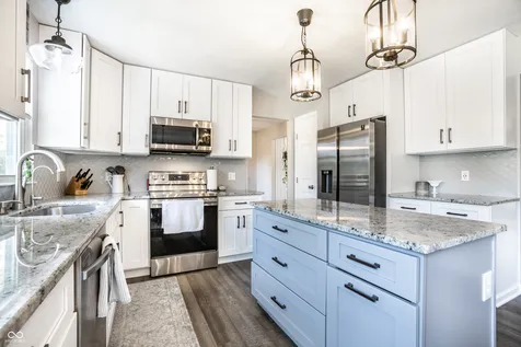 8470 Andorra Drive Fishers IN 46038