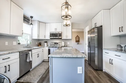 8470 Andorra Drive Fishers IN 46038