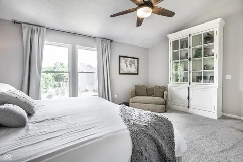 8470 Andorra Drive Fishers IN 46038
