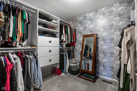 8470 Andorra Drive Fishers IN 46038