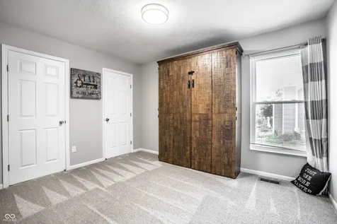 8470 Andorra Drive Fishers IN 46038