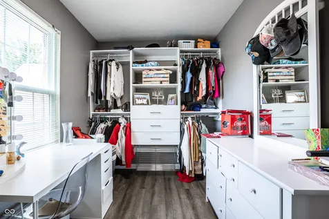 8470 Andorra Drive Fishers IN 46038