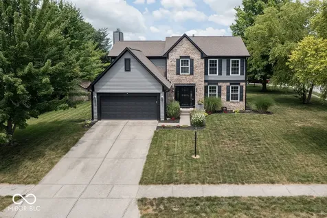 8470 Andorra Drive Fishers IN 46038