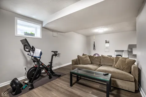8470 Andorra Drive Fishers IN 46038