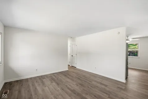 221 Fisher Court Indianapolis IN 46241