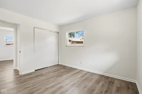 221 Fisher Court Indianapolis IN 46241