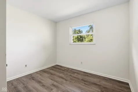 221 Fisher Court Indianapolis IN 46241