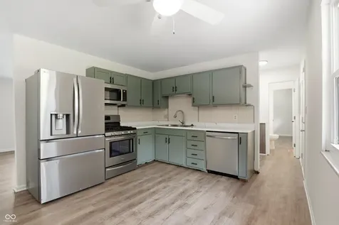 221 Fisher Court Indianapolis IN 46241