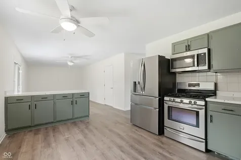221 Fisher Court Indianapolis IN 46241