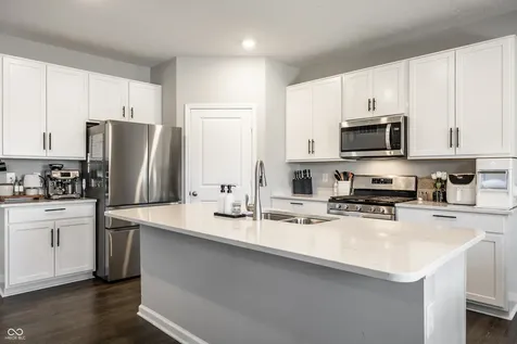 6061 Granby Drive Whitestown IN 46075