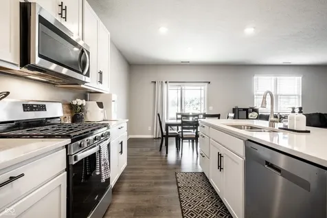 6061 Granby Drive Whitestown IN 46075