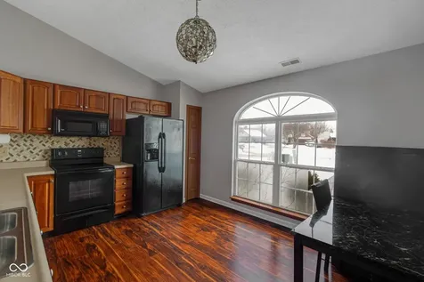 6318 Pickwick Court Zionsville IN 46077