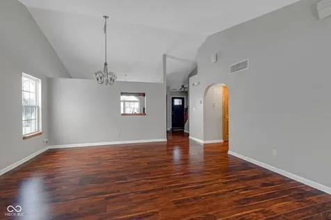 6318 Pickwick Court Zionsville IN 46077