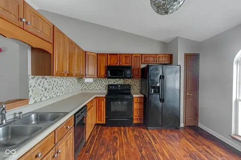 6318 Pickwick Court Zionsville IN 46077