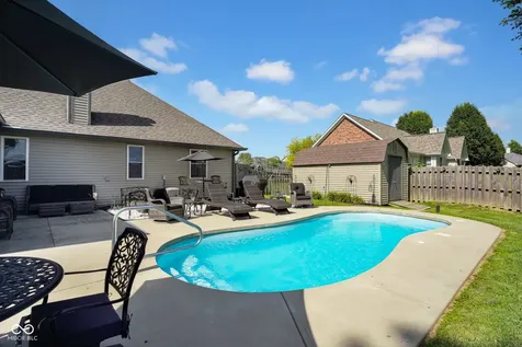 17 Erins Court Whiteland IN 46184