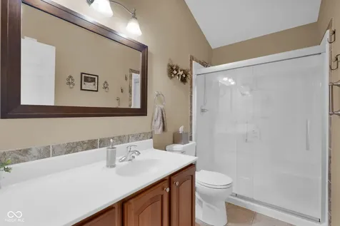17 Erins Court Whiteland IN 46184