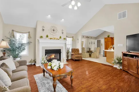 17 Erins Court Whiteland IN 46184