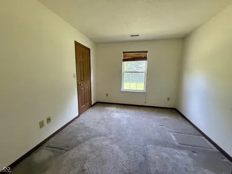 18061 Sanibel Circle Westfield IN 46062