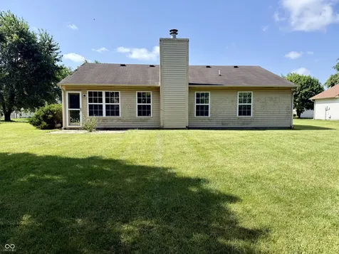 18061 Sanibel Circle Westfield IN 46062