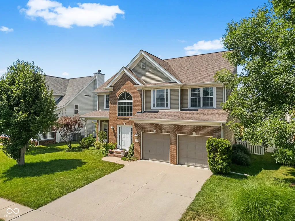 2448 Wyndham Place S Columbus IN 47203