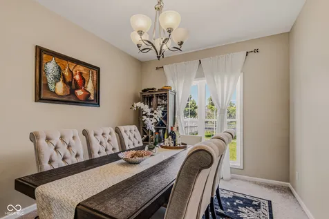 2448 Wyndham Place S Columbus IN 47203