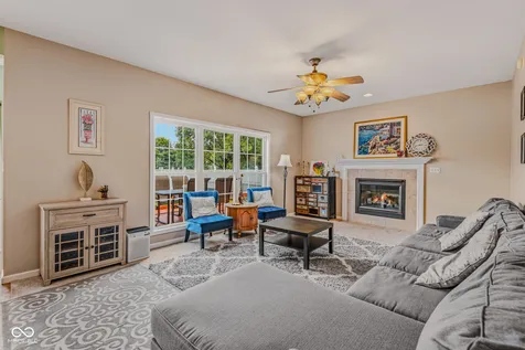 2448 Wyndham Place S Columbus IN 47203