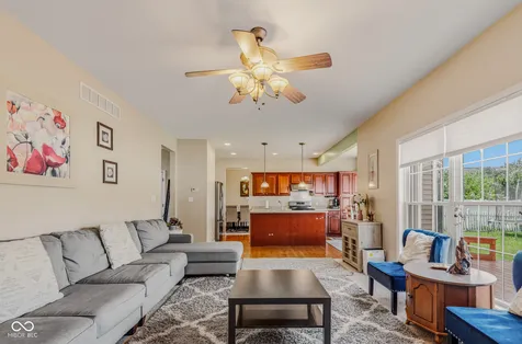 2448 Wyndham Place S Columbus IN 47203