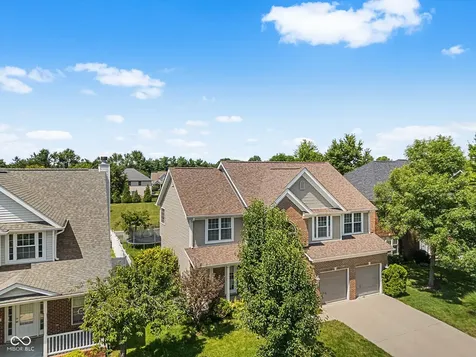 2448 Wyndham Place S Columbus IN 47203