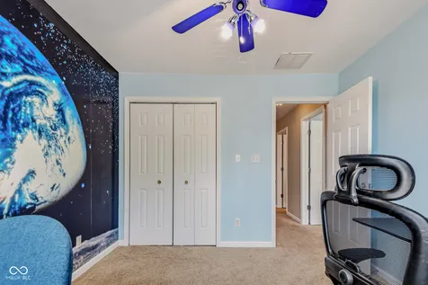 2448 Wyndham Place S Columbus IN 47203