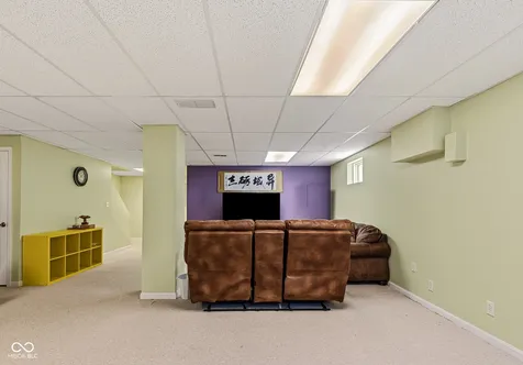 2448 Wyndham Place S Columbus IN 47203
