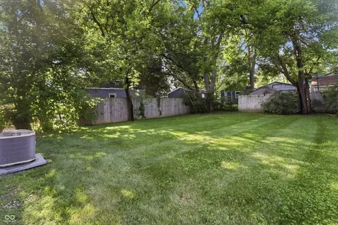 5305 E 19th Place Indianapolis IN 46218