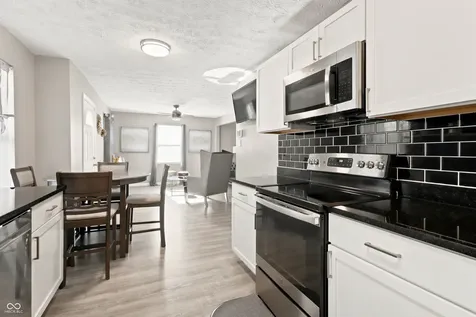 5305 E 19th Place Indianapolis IN 46218