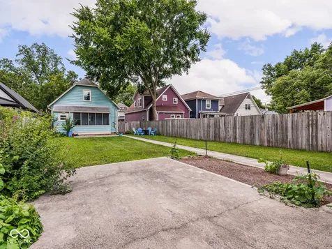 822 N Temple Avenue Indianapolis IN 46201