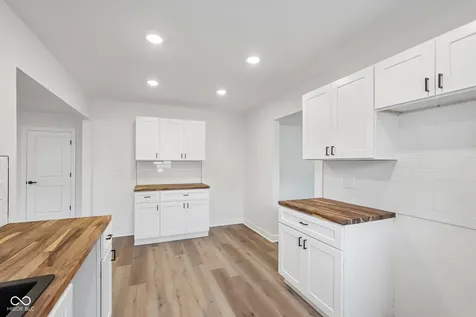 7618 Mary Lane Indianapolis IN 46217