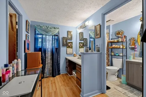 4556 Kingsboro Drive Indianapolis IN 46235
