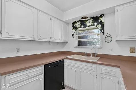 3225 Arbutus Drive Indianapolis IN 46224