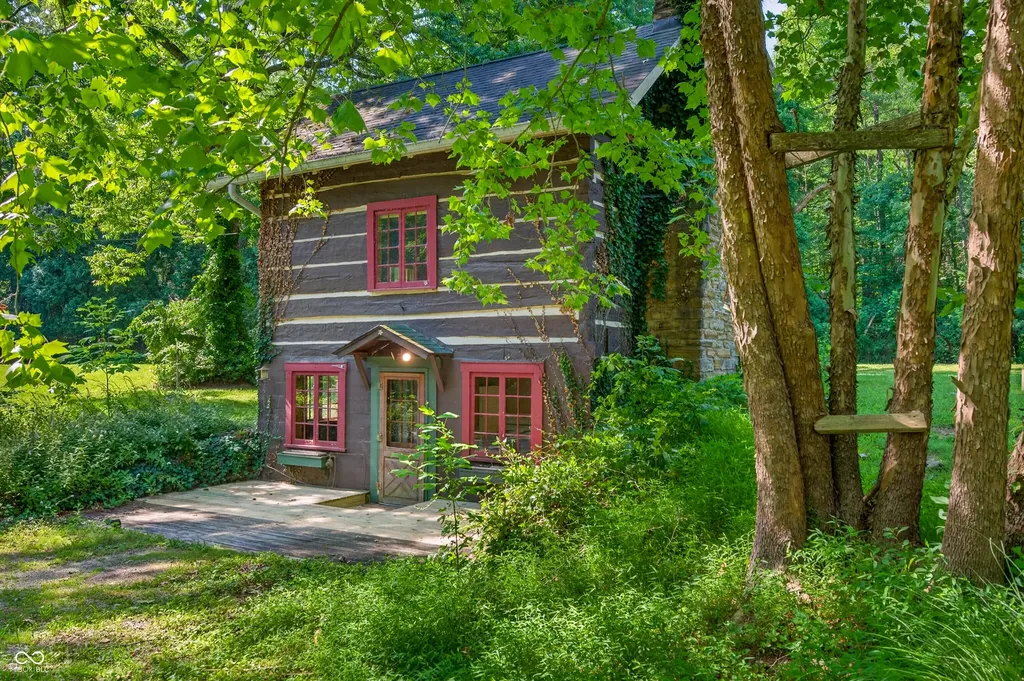 5462 Spearsville Road Morgantown IN 46160