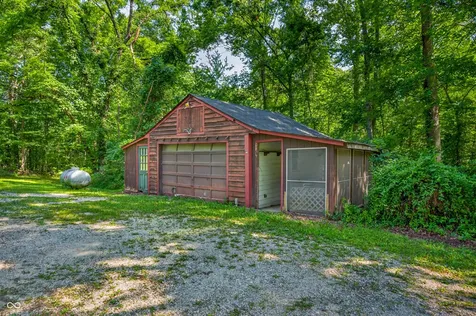 5462 Spearsville Road Morgantown IN 46160