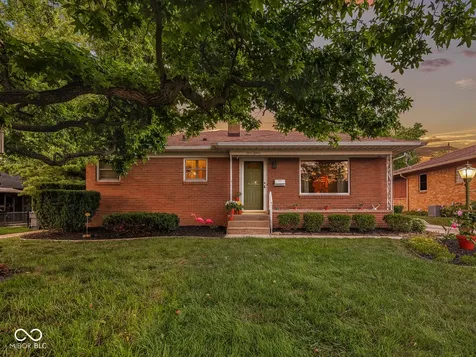 315 N Pasadena Street Indianapolis IN 46219