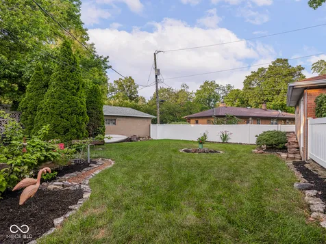 315 N Pasadena Street Indianapolis IN 46219