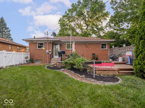 315 N Pasadena Street Indianapolis IN 46219