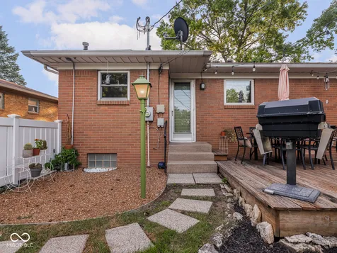 315 N Pasadena Street Indianapolis IN 46219