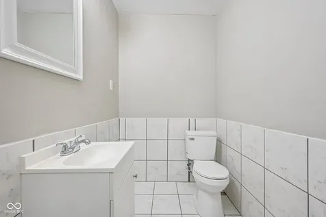 1611 Nichol Avenue Anderson IN 46016
