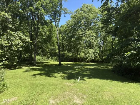 9713 E Birch Road Bloomfield IN 47424