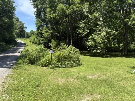 9713 E Birch Road Bloomfield IN 47424