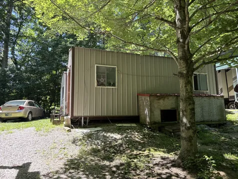 9713 E Birch Road Bloomfield IN 47424